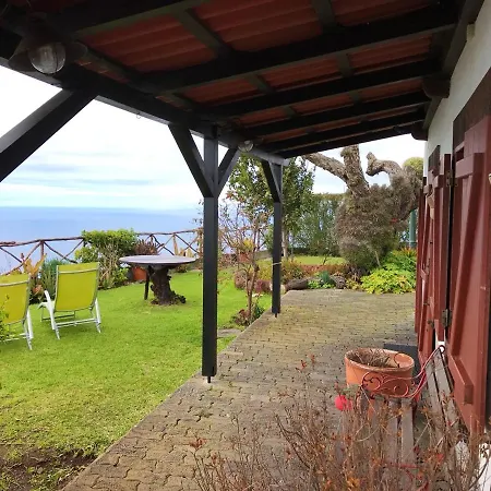 Sea-view House In With Garden And Terrace Hébergement de vacances Fajã da Ovelha