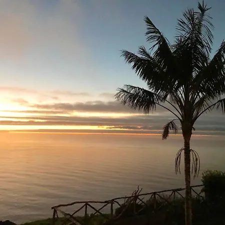 Sea-view House In With Garden And Terrace Сasa de vacaciones Fajã da Ovelha