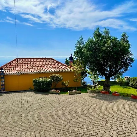 Sea-view House In With Garden&terrace * Fajã da Ovelha