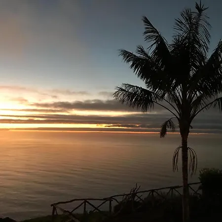 Holiday home Sea-view House In With Garden And Terrace Faja da Ovelha
