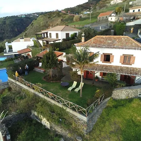 Sea-view House In With Garden&terrace * Fajã da Ovelha