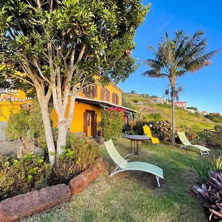 Sea-view House In With Garden And Terrace