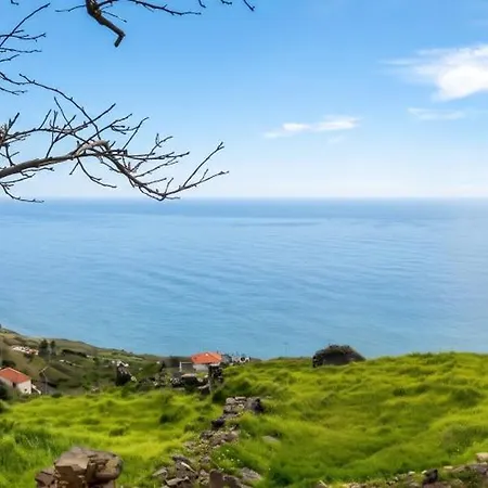 Holiday home Sea-view House In With Garden And Terrace Faja da Ovelha