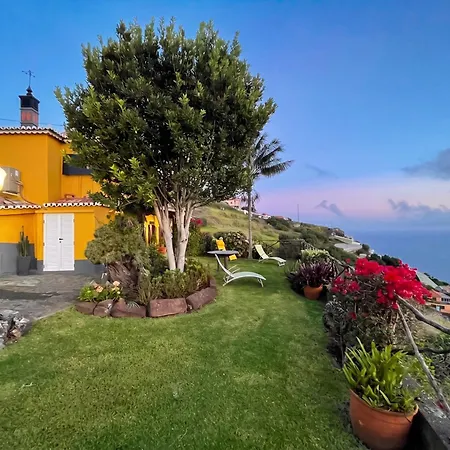 Holiday home Sea-view House In With Garden And Terrace *