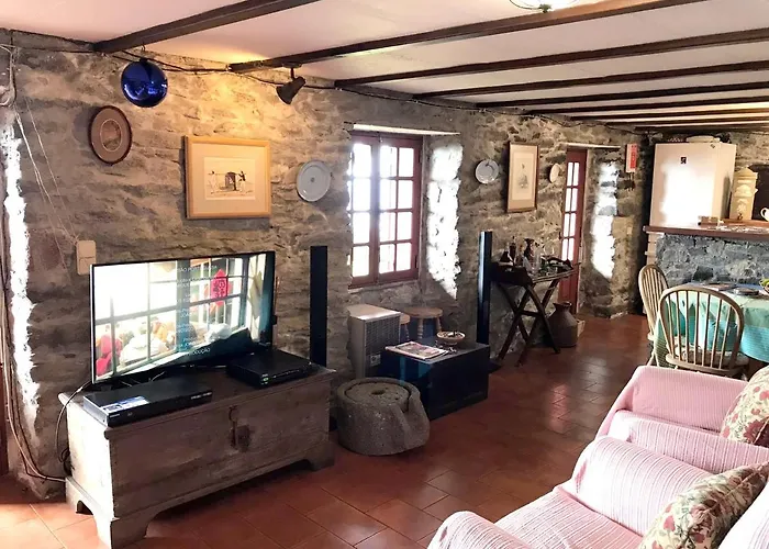 Casa vacanze Sea-view House In With Garden And Terrace