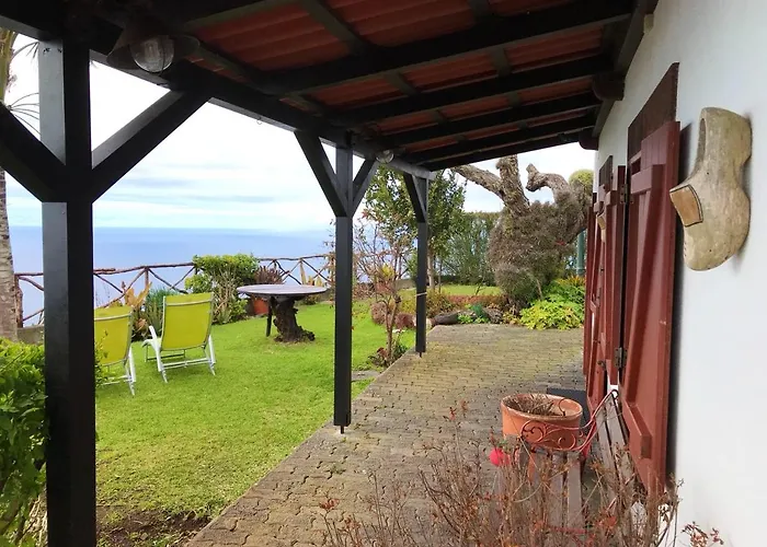 Sea-view House In With Garden And Terrace Hébergement de vacances Fajã da Ovelha