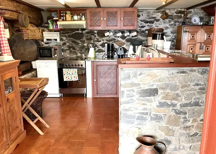 Casa vacanze Sea-view House In With Garden And Terrace *