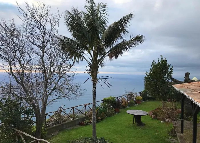 Sea-view House In With Garden And Terrace *