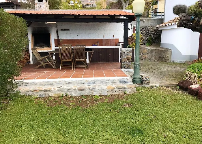 Sea-view House In With Garden And Terrace Hébergement de vacances