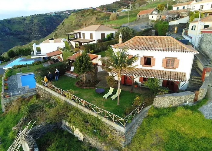 Casa vacanze Sea-view House In With Garden And Terrace *